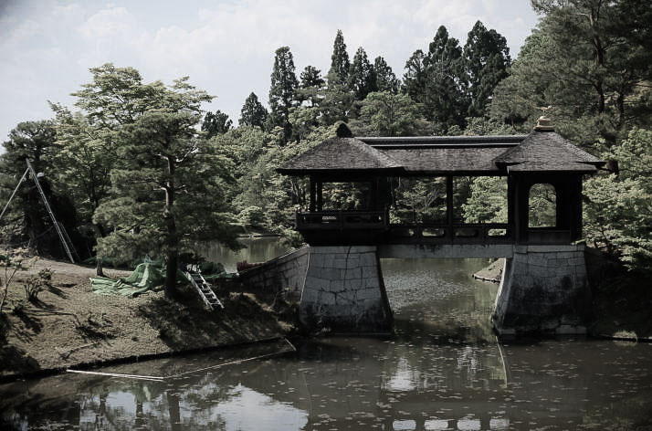 Chitosebashi Bridge at Shugakuin Villa.