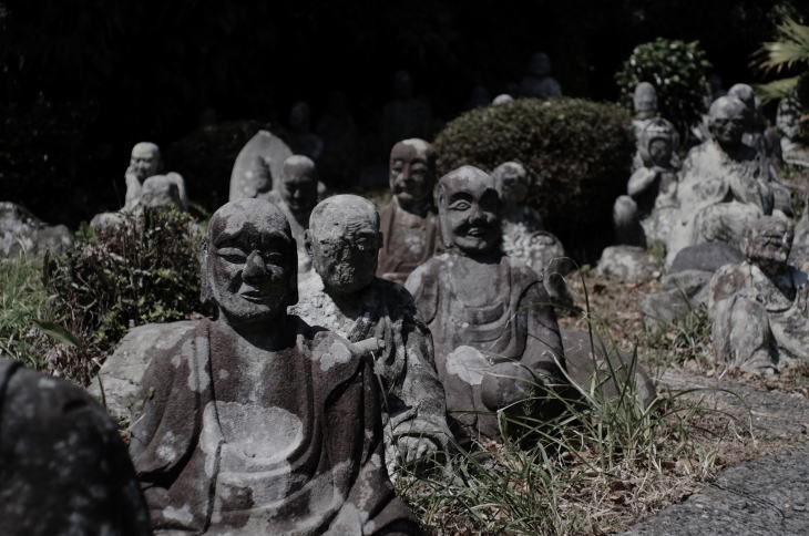 Statue of Rakans at Seikenji.