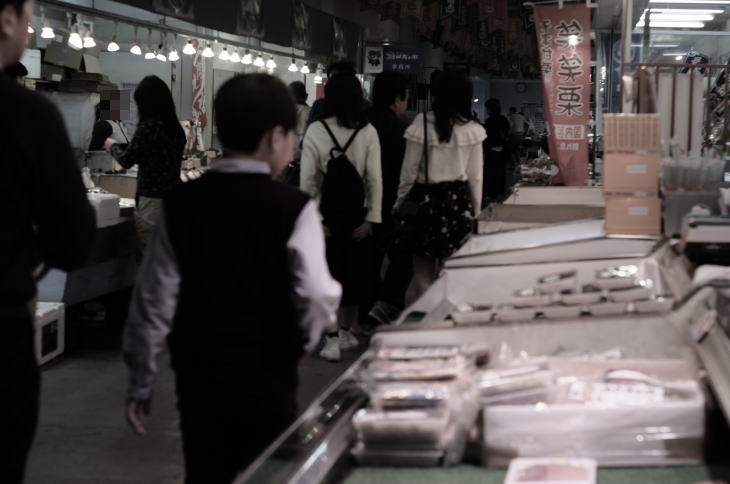 Kashi-no-Ichi fish market near Shimizu Port.