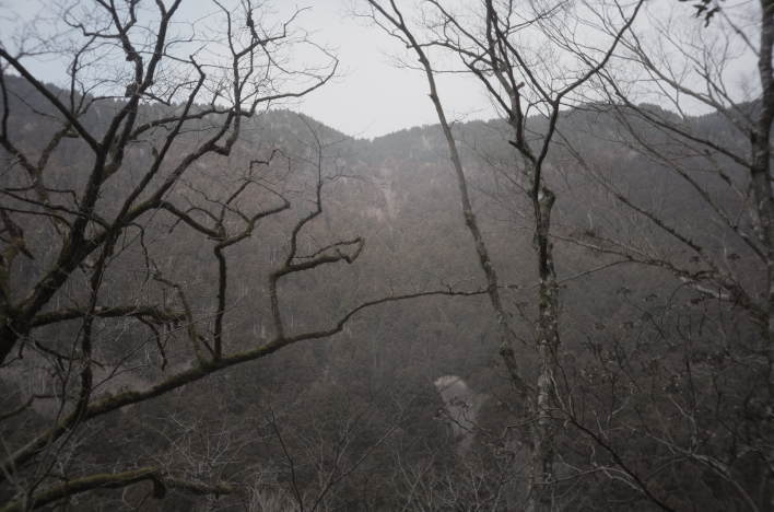 From near the old Amagi Tunnel, you can see the mountains of Amagi Pass.